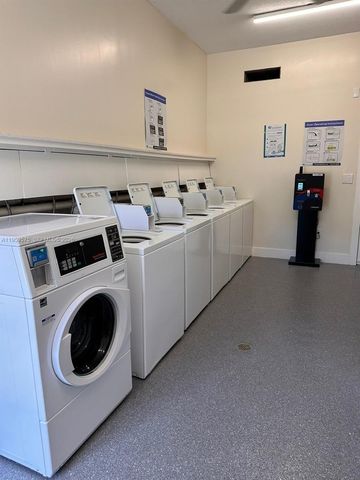 10786 N Kendall Dr D13, Miami, FL 33176