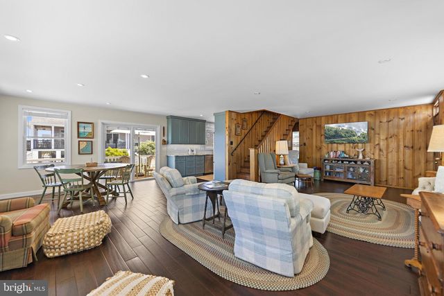 16 STARBOARD RD, Long Beach, NJ 08008
