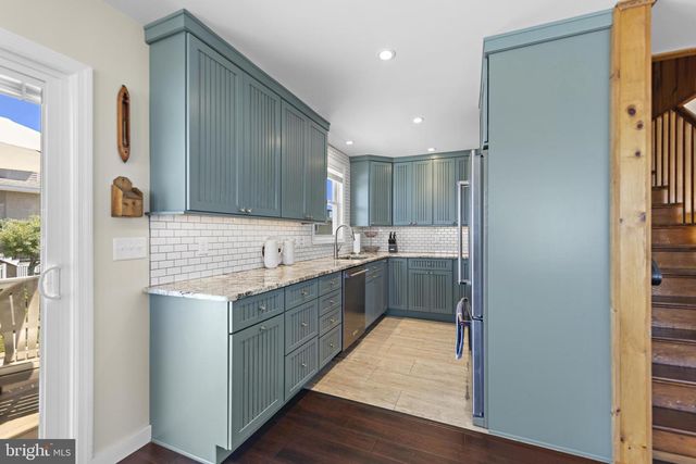 16 STARBOARD RD, Long Beach, NJ 08008