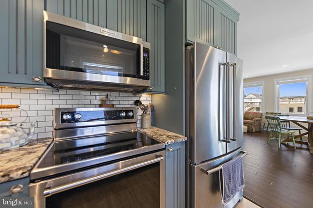 16 STARBOARD RD, Long Beach, NJ 08008