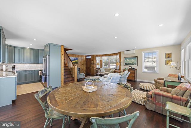 16 STARBOARD RD, Long Beach, NJ 08008