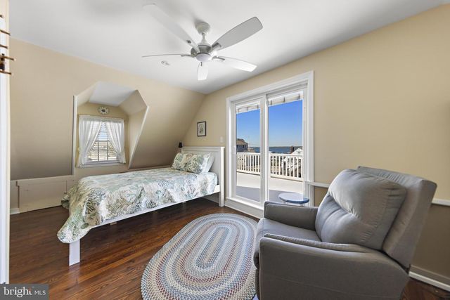 16 STARBOARD RD, Long Beach, NJ 08008