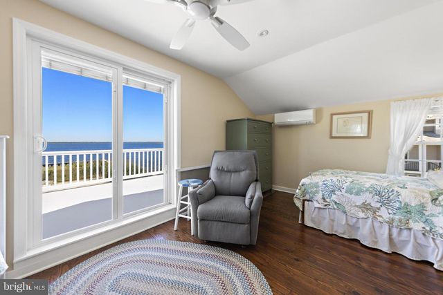 16 STARBOARD RD, Long Beach, NJ 08008
