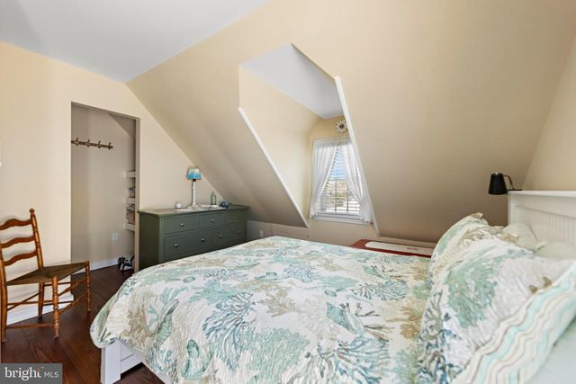 16 STARBOARD RD, Long Beach, NJ 08008
