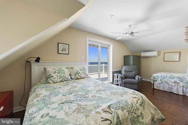 16 STARBOARD RD, Long Beach, NJ 08008
