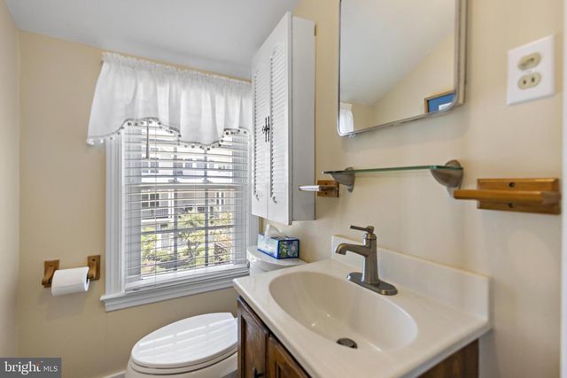 16 STARBOARD RD, Long Beach, NJ 08008