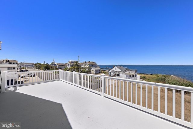 16 STARBOARD RD, Long Beach, NJ 08008