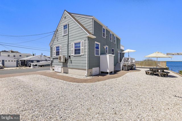 16 STARBOARD RD, Long Beach, NJ 08008