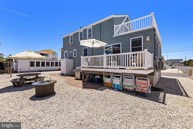 16 STARBOARD RD, Long Beach, NJ 08008