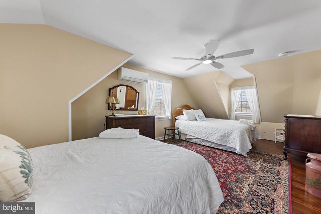 16 STARBOARD RD, Long Beach, NJ 08008
