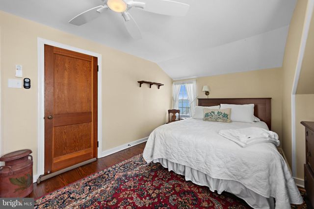 16 STARBOARD RD, Long Beach, NJ 08008