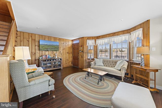 16 STARBOARD RD, Long Beach, NJ 08008