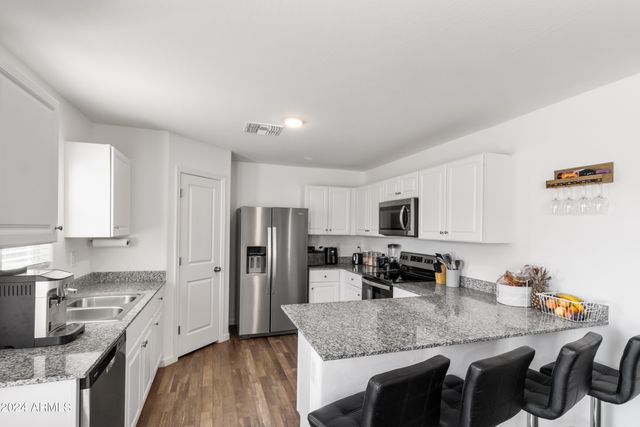 9051 W CONCORDIA Drive, Arizona City, AZ 85123