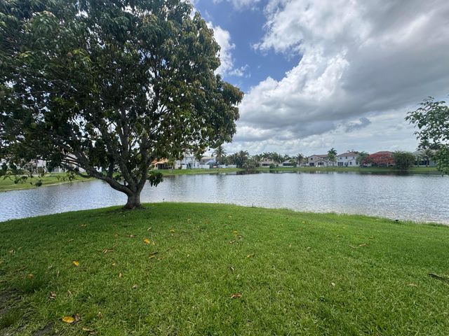 19199 NW 19th Street, Pembroke Pines, FL 33029