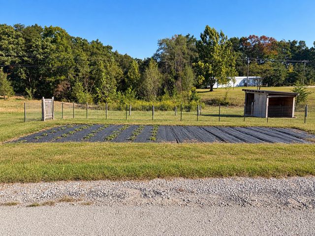 645 Charlie Abney Road, Berea, KY 40403