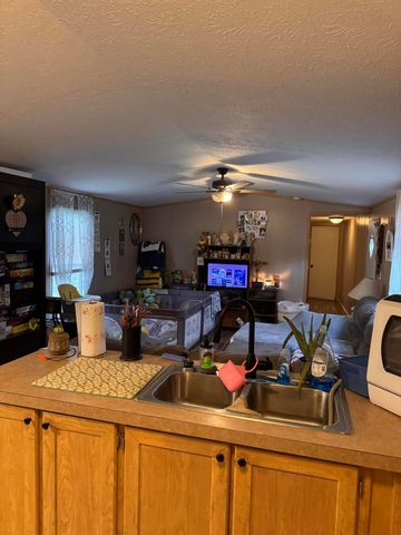 645 Charlie Abney Road, Berea, KY 40403