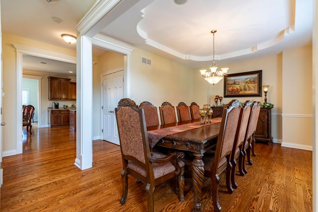 930 Stonebridge Drive, Schererville, IN 46375