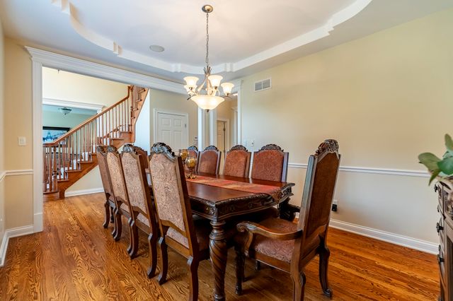 930 Stonebridge Drive, Schererville, IN 46375
