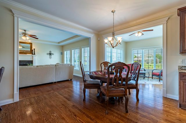 930 Stonebridge Drive, Schererville, IN 46375