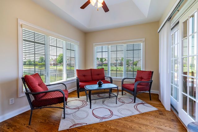 930 Stonebridge Drive, Schererville, IN 46375