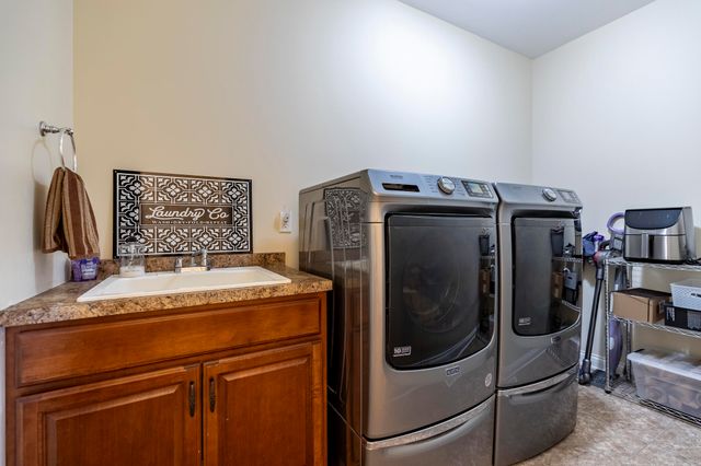 930 Stonebridge Drive, Schererville, IN 46375