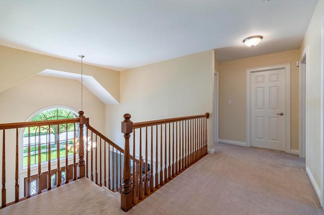 930 Stonebridge Drive, Schererville, IN 46375