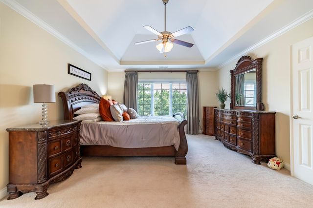 930 Stonebridge Drive, Schererville, IN 46375