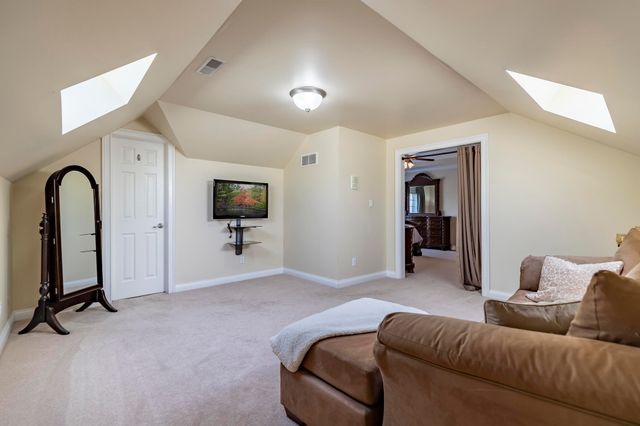 930 Stonebridge Drive, Schererville, IN 46375
