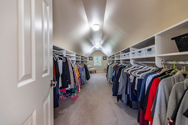 930 Stonebridge Drive, Schererville, IN 46375