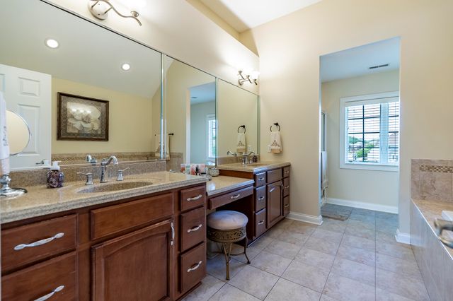 930 Stonebridge Drive, Schererville, IN 46375