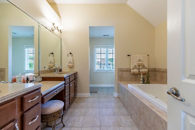 930 Stonebridge Drive, Schererville, IN 46375