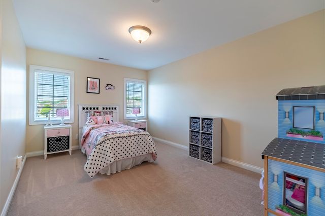 930 Stonebridge Drive, Schererville, IN 46375