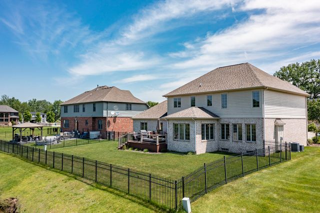 930 Stonebridge Drive, Schererville, IN 46375