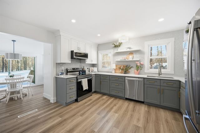 5 Wentworth Drive, Newton, NH 03858