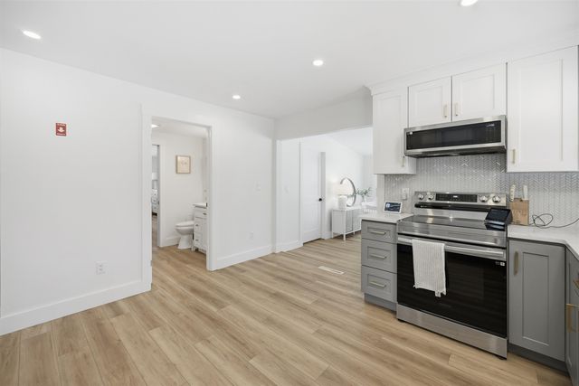 5 Wentworth Drive, Newton, NH 03858