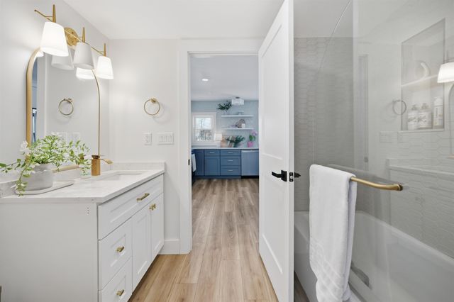 5 Wentworth Drive, Newton, NH 03858