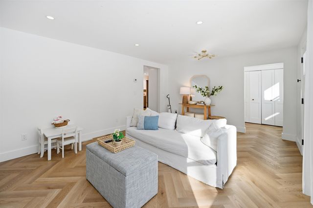 5 Wentworth Drive, Newton, NH 03858