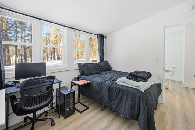 5 Wentworth Drive, Newton, NH 03858