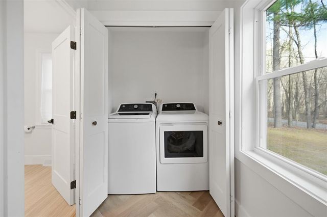 5 Wentworth Drive, Newton, NH 03858