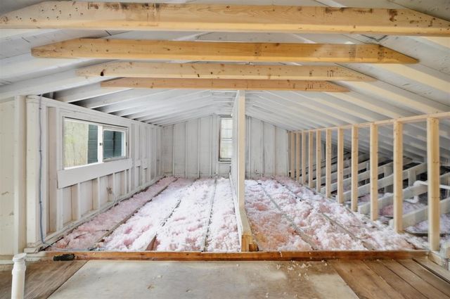 5 Wentworth Drive, Newton, NH 03858