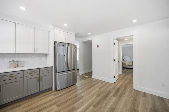 5 Wentworth Drive, Newton, NH 03858