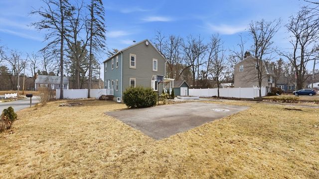 6 Balsamwood Ave, Billerica, MA 01821