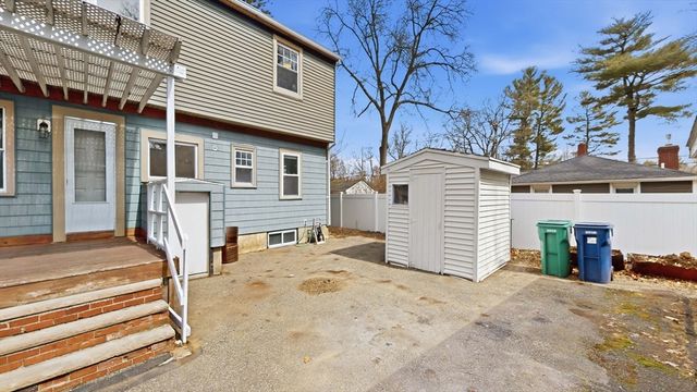 6 Balsamwood Ave, Billerica, MA 01821