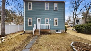 6 Balsamwood Ave, Billerica, MA 01821