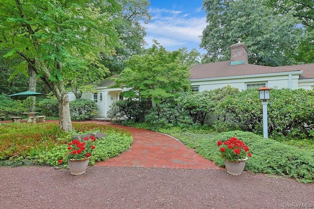 115 Whippoorwill Road, Armonk, NY 10504