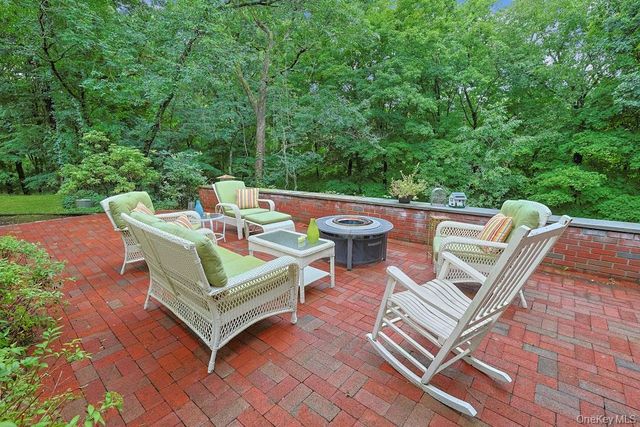 115 Whippoorwill Road, Armonk, NY 10504