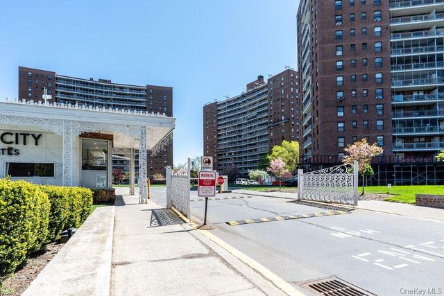 61-45 98th Street 14K, Rego Park, NY 11374
