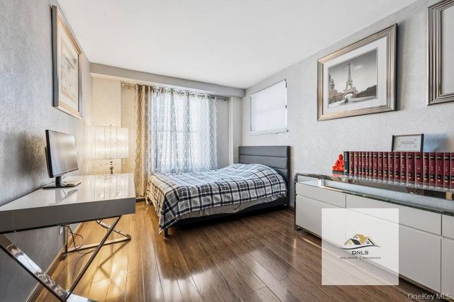 61-45 98th Street 14K, Rego Park, NY 11374