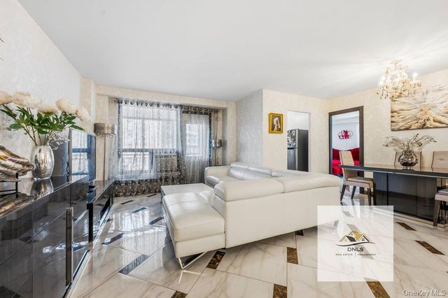 61-45 98th Street 14K, Rego Park, NY 11374