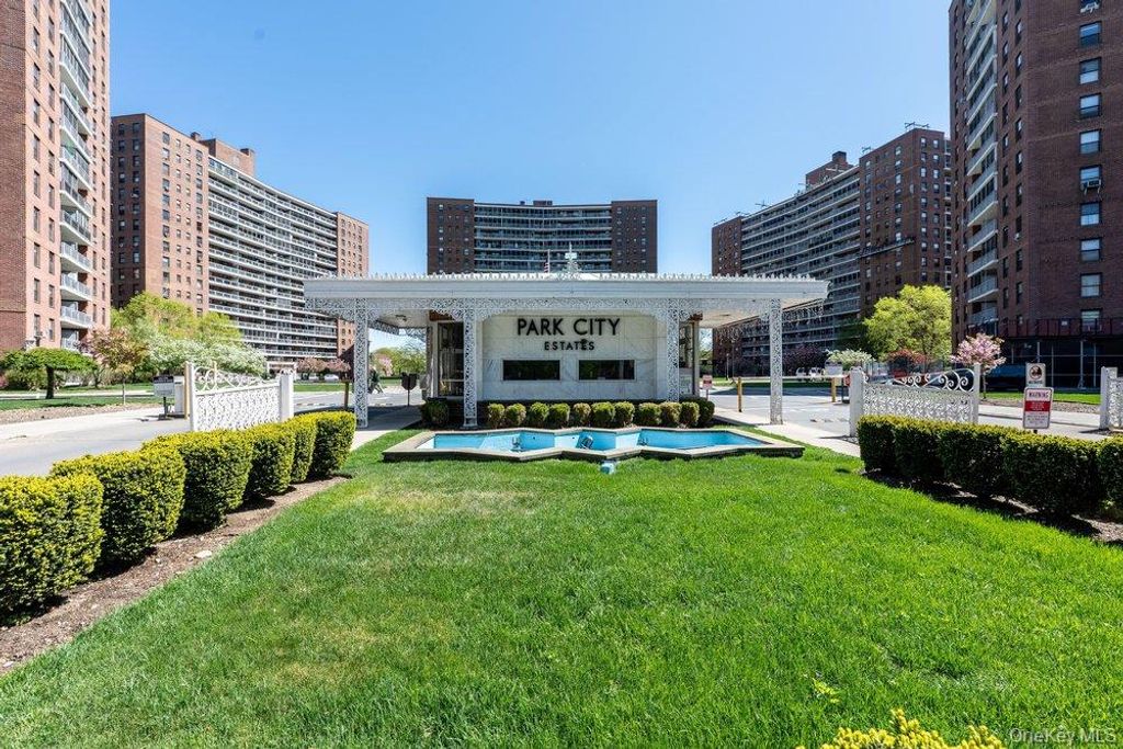 61-45 98th Street 14K, Rego Park, NY 11374
